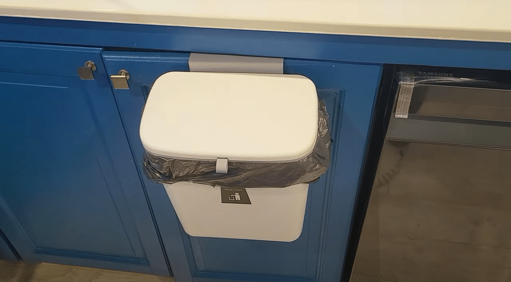Best Kitchen Compost Bin No Fruit Flies