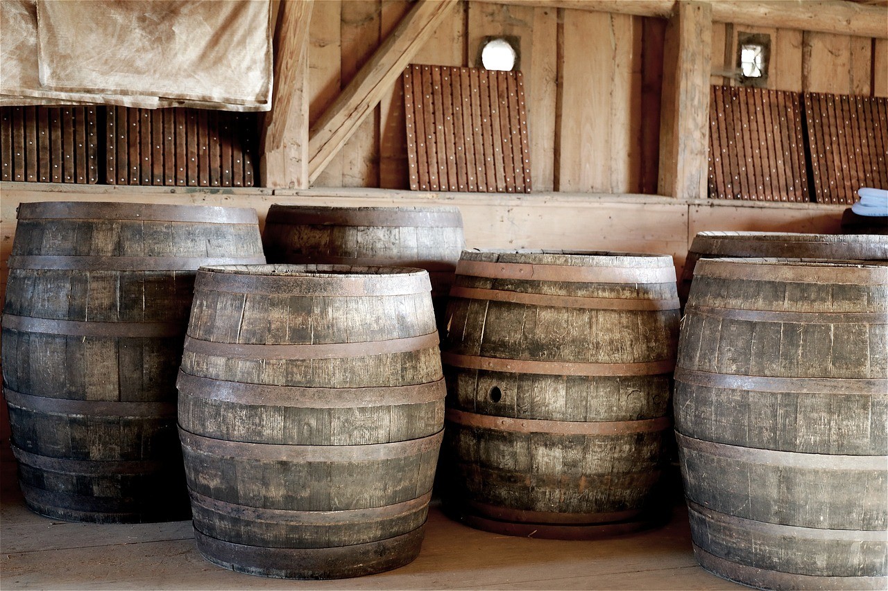How to Store Apples in a Barrel